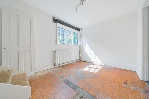 4, The Wells Lower Street, Haslemere, GU27 2PA