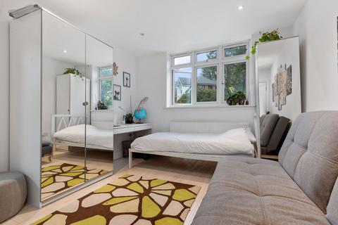 17 Downs Road, Purley, CR8 1DS