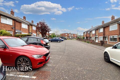 2 bedroom end of terrace house for sale, Brasenose Avenue, Gorleston