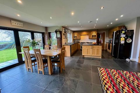 5 bedroom detached house for sale, The Rushes, Meare