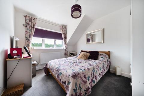 3 bedroom detached house for sale, Carterton,  Oxfordshire,  OX18