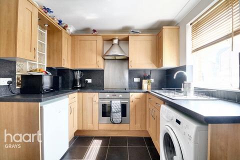 5 Fanns Rise, Purfleet, RM19 1GP