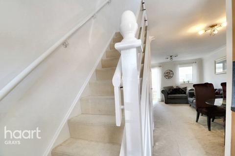 5 Fanns Rise, Purfleet, RM19 1GP
