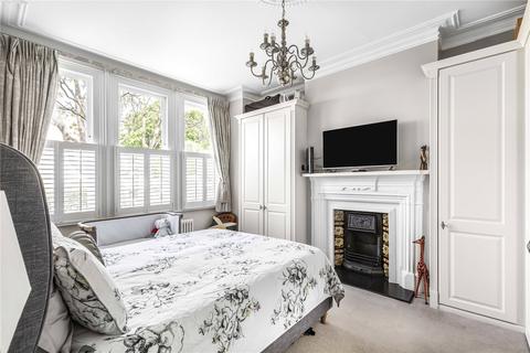 2 bedroom maisonette for sale, Weir Road, London, SW12