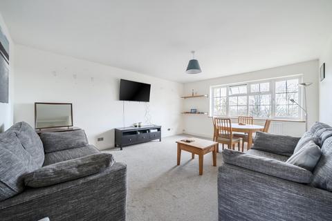 2 bedroom flat for sale, Brooklyn Court, Woking, GU22