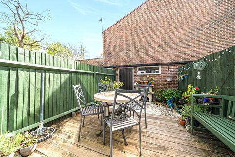 1 bedroom terraced house for sale, Fulwood Walk, Southfields