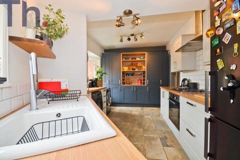 2 bedroom detached bungalow for sale, Ventnor PO38