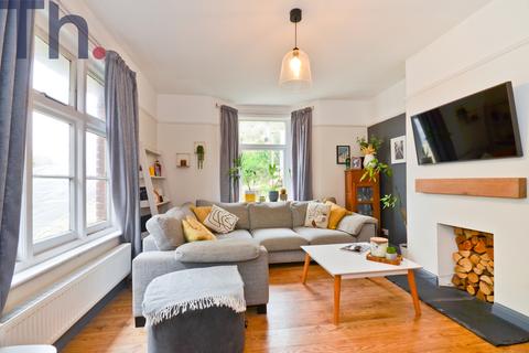 2 bedroom detached bungalow for sale, Ventnor PO38