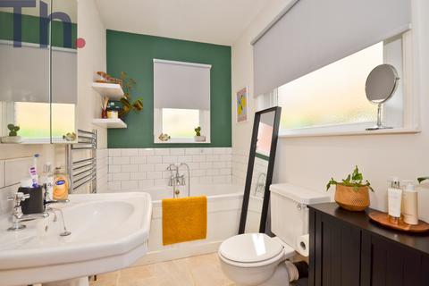 2 bedroom detached bungalow for sale, Ventnor PO38