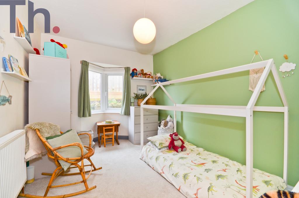 Bedroom 2.JPG