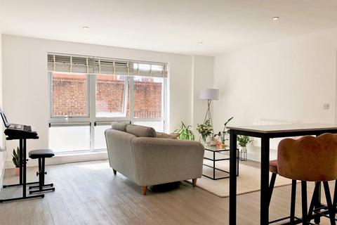 1 bedroom apartment to rent, Colborne Place, Woking GU21