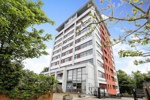 1 bedroom flat for sale, The Lumier Building , E7 8AY