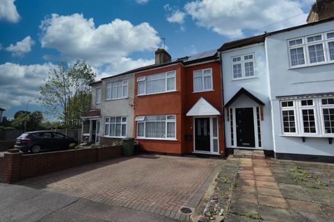 3 bedroom terraced house for sale, Gelsthorpe Road, Romford, RM5