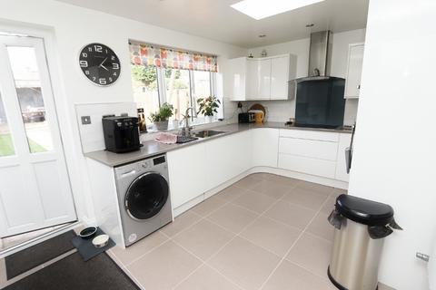 3 bedroom terraced house for sale, Gelsthorpe Road, Romford, RM5