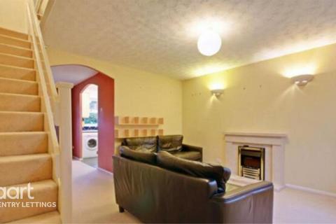 3 bedroom semi-detached house to rent, Turton Way, Kenilworth