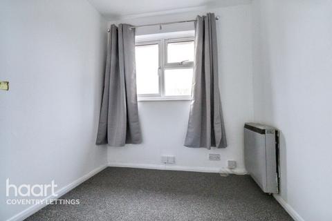 3 bedroom semi-detached house to rent, Turton Way, Kenilworth