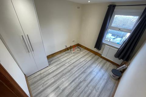 1 bedroom flat to rent, Inverness Road, Southall, UB2