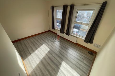 1 bedroom flat to rent, Inverness Road, Southall, UB2