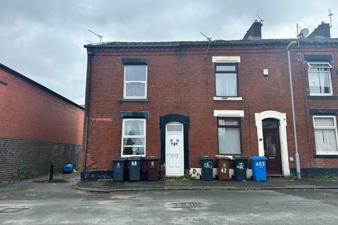2 bedroom end of terrace house for sale, Ryeburne Street, Oldham