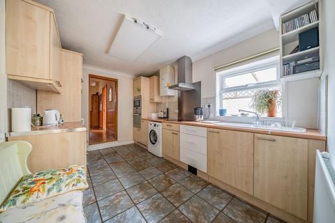 4 bedroom end of terrace house for sale, Newton Road, Faversham, ME13