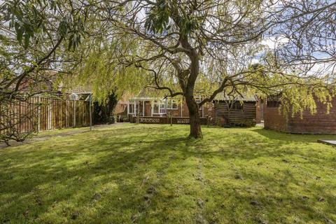 3 bedroom detached bungalow to rent, Wangford Road, Southwold IP18