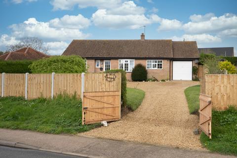 3 bedroom detached bungalow for sale, Holton Road, Halesworth IP19