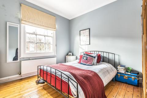 2 bedroom maisonette to rent, Matthews Street Battersea SW11