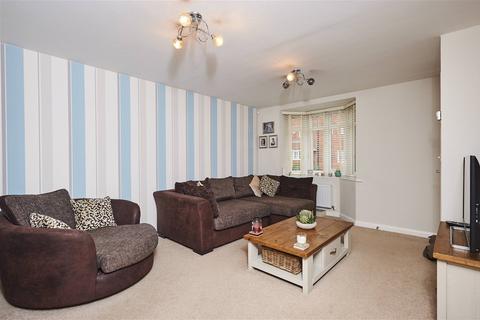 3 bedroom semi-detached house for sale, Angell Drive, Market Harborough LE16