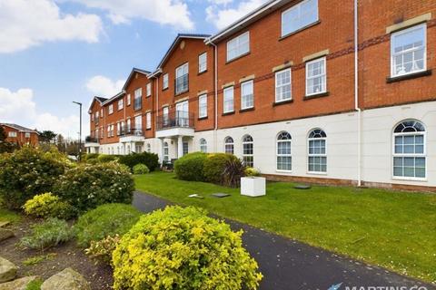 Lytham St Annes - 2 bedroom ground floor flat for sale