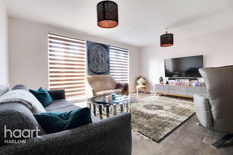 2 Howe Drive, Gilston, Harlow, CM20 2FT