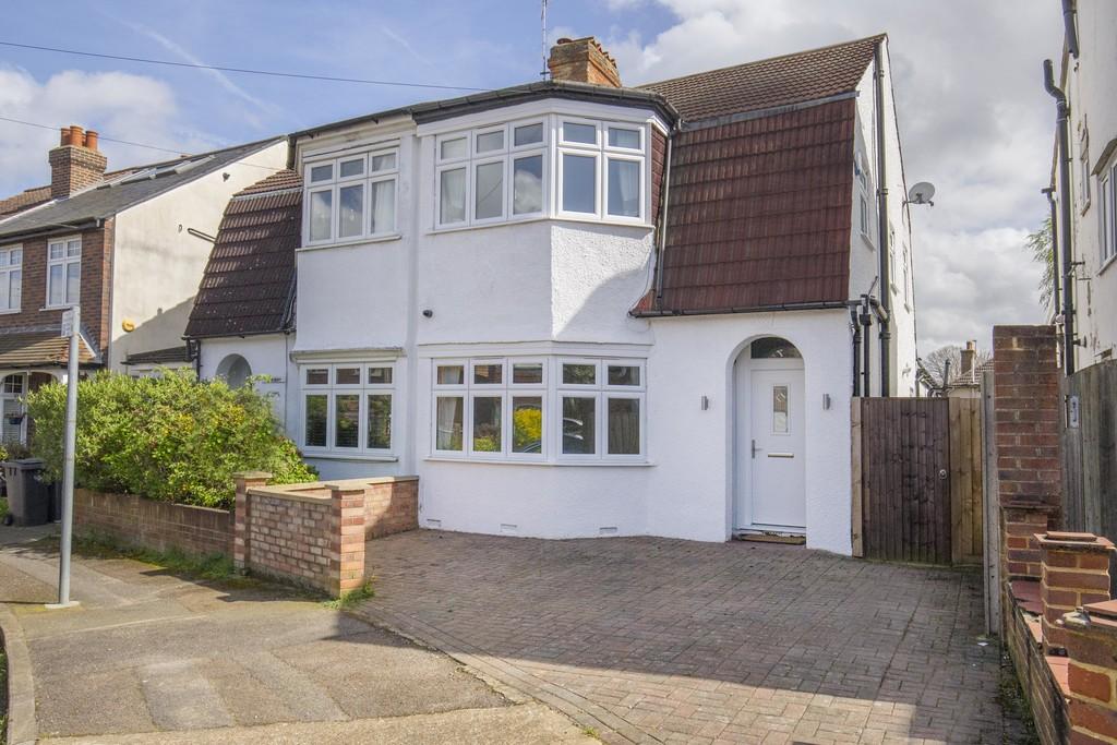 Minniedale, Surbiton KT5 3 bed semidetached house for sale £825,000