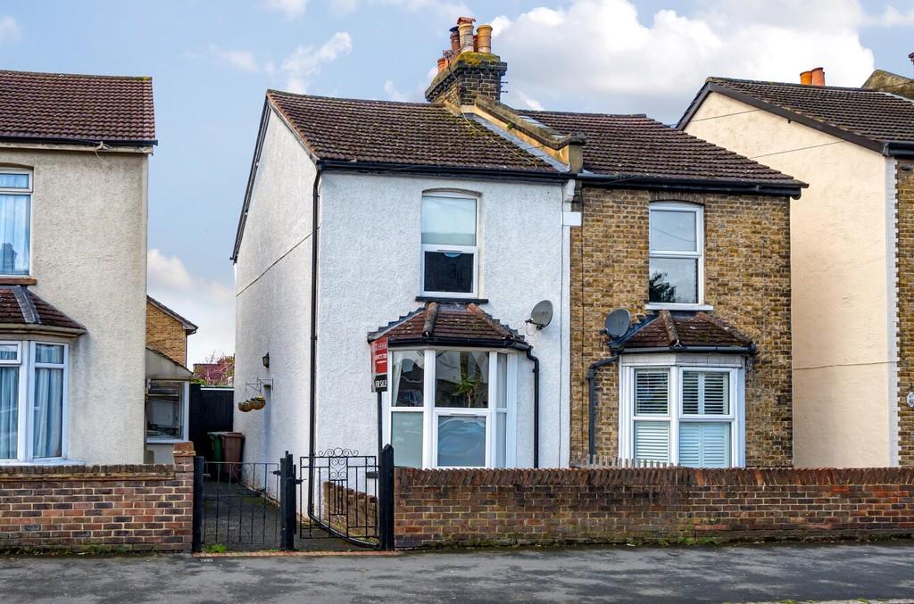 Green Wrythe Lane, Carshalton 2 bed semidetached house for sale £425,000