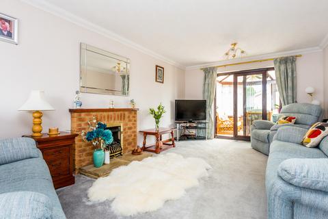 2 bedroom detached bungalow for sale, The Brambles, Wymington NN10