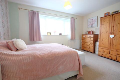 15 Oldbury Close, Orpington, BR5 3TH