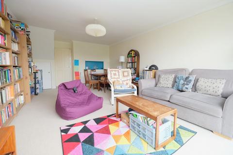 70a Edgewood Drive, Orpington, BR6 6LH