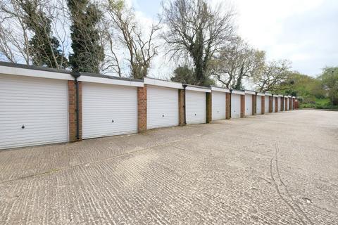 70a Edgewood Drive, Orpington, BR6 6LH