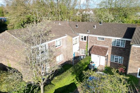 1 bedroom flat to rent, Croft Close, Kings Langley WD4