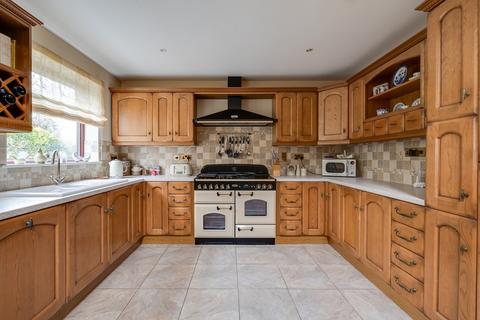 5 bedroom detached house for sale, School Lane, Chester CH3