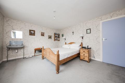 3 bedroom detached house for sale, Crowborough Hill, Crowborough