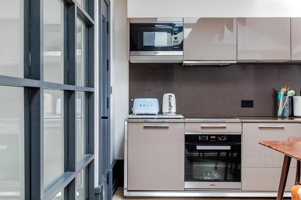 King St, Covent Garden - kitchen detail