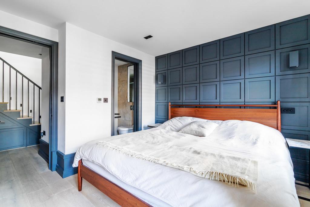 King St, Covent Garden - bedroom