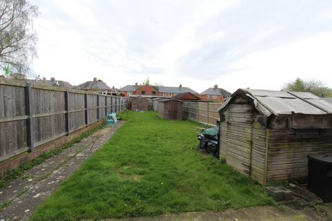 28 East Avenue, Ruabon, Wrexham, LL14 6BG
