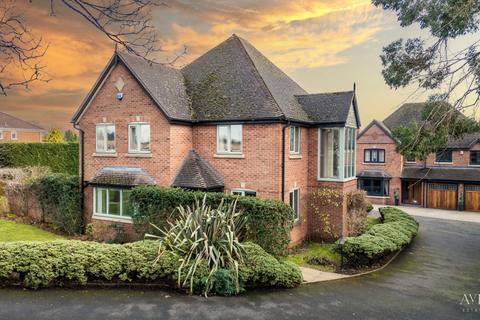 4 bedroom detached house for sale, Chestnut House, 121 Sutton Road, Tamworth