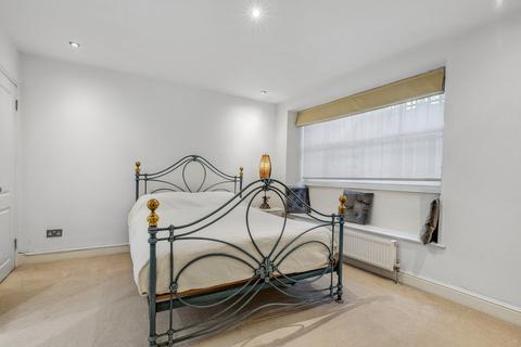 2 bedroom apartment for sale, Brompton Square, Knightsbridge SW3