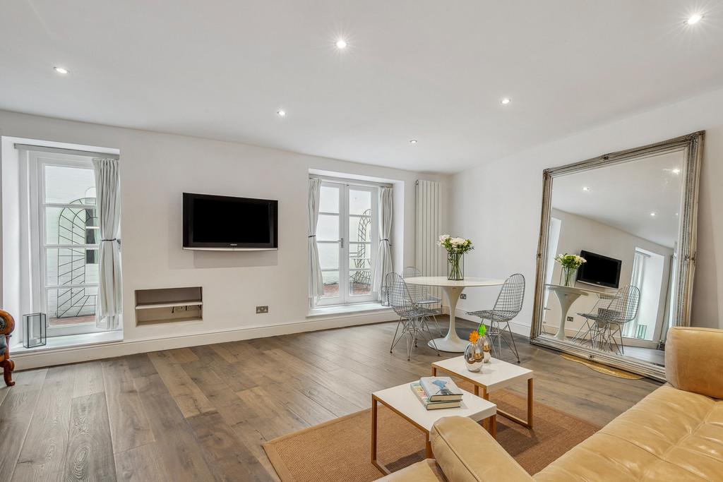 Brompton Square 32, Flat 1 7