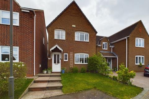 3 bedroom detached house for sale - Clay Close, Swadlincote