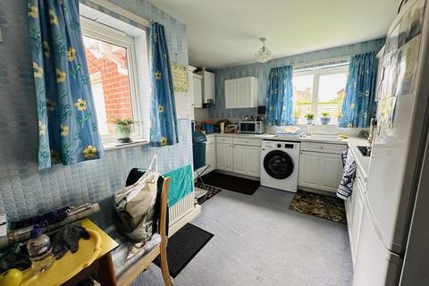2 bedroom detached bungalow for sale, Lanchester Court, Leyland PR26