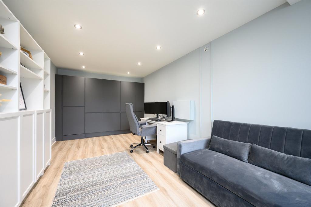 Bedroom 4/Office
