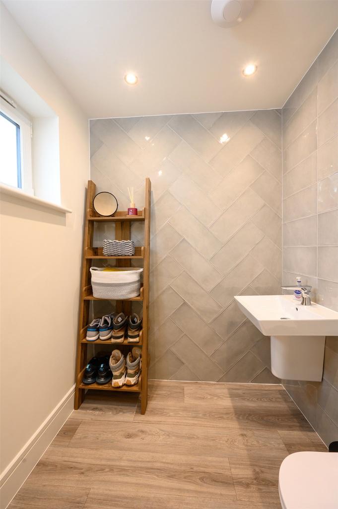 Ground Floor Wc