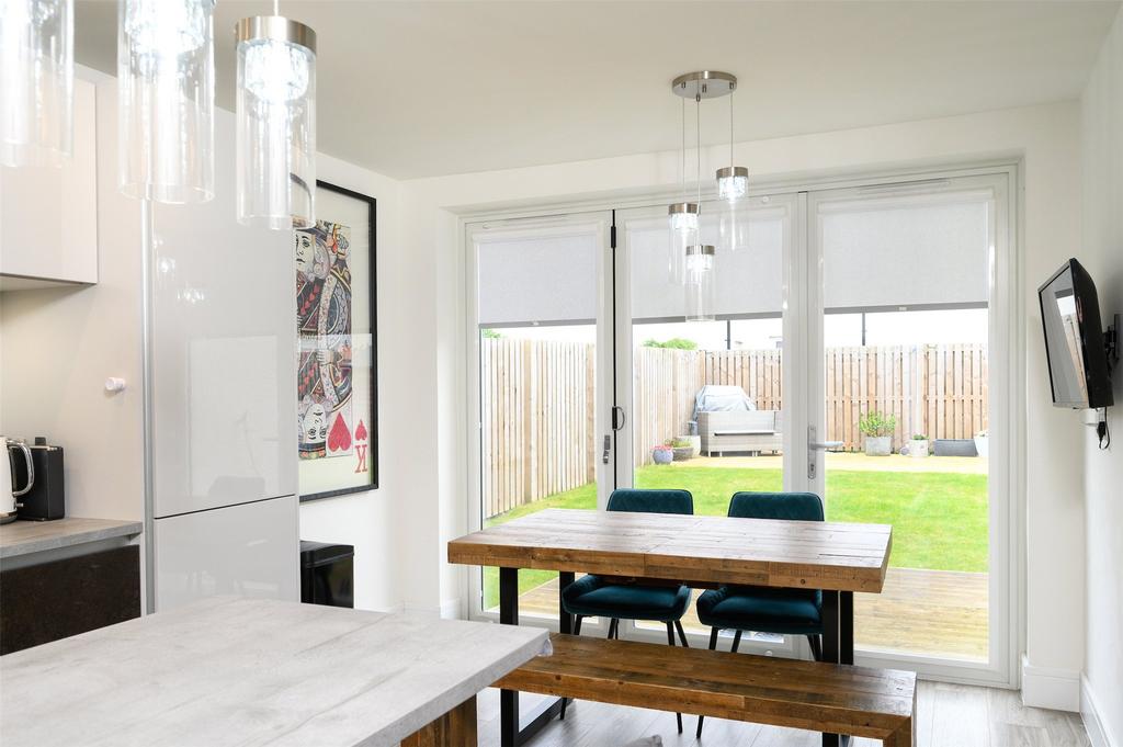 Kitchen Dining Area